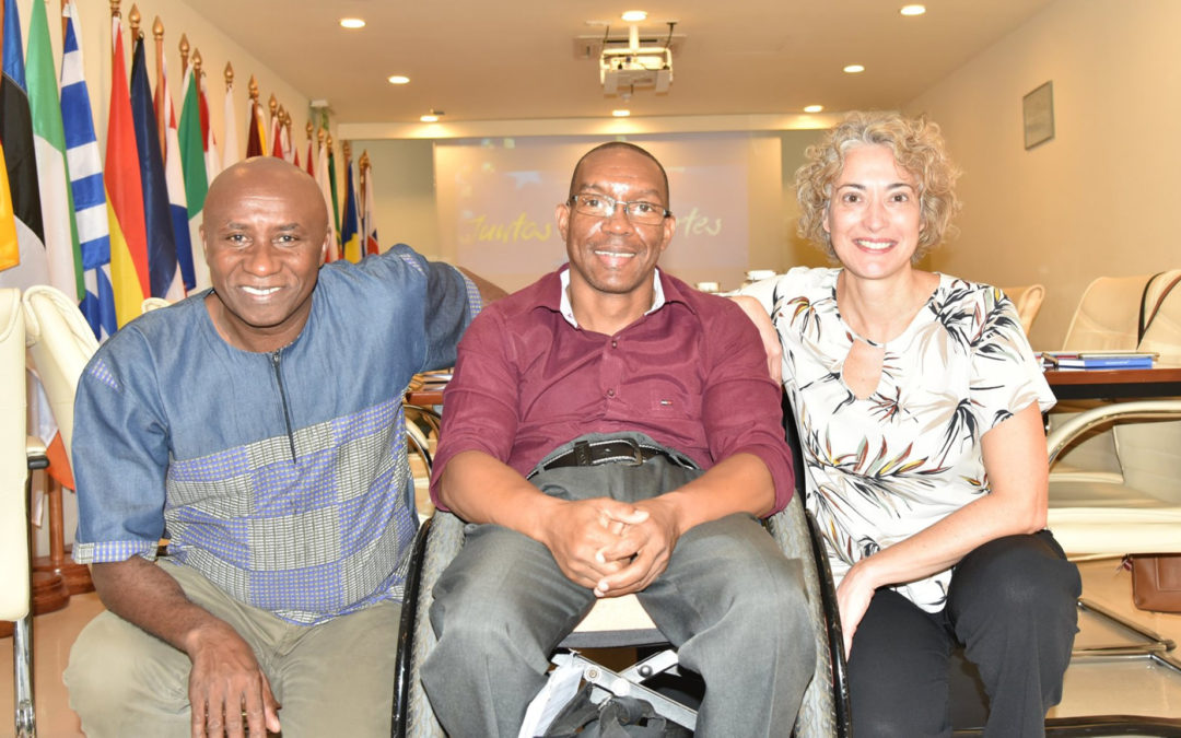 Promoção da Inclusão de Crianças e Jovens com Deficiências Neurológicas