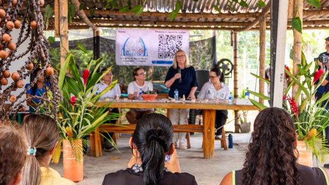 A plateia atenta às intervenções das instituições convidadas