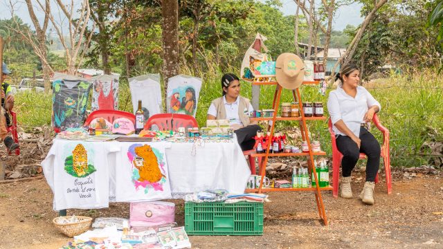 Banca de produtos artesanais locais